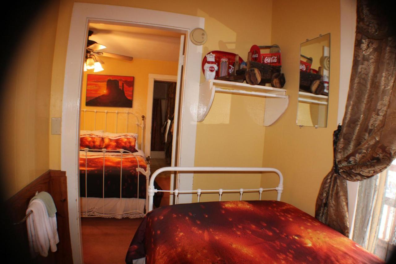 The At Castle Rock Inn 3*