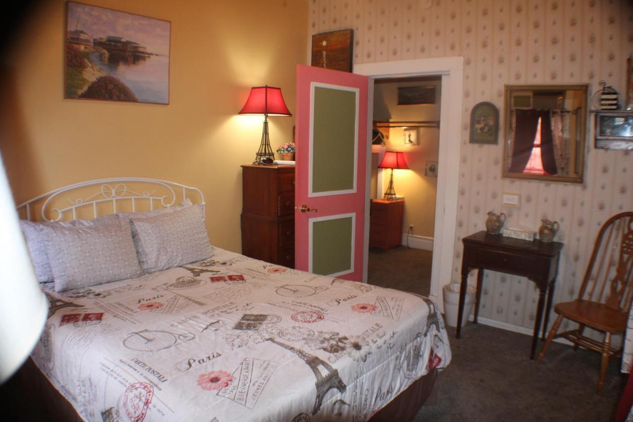 The At Castle Rock Bisbee